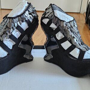 Hades Monique Size 10 Wedges